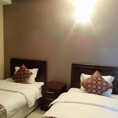 Dar Hashim Hotel Suites - Al Sahafa Эр-Рияд Экстерьер фото