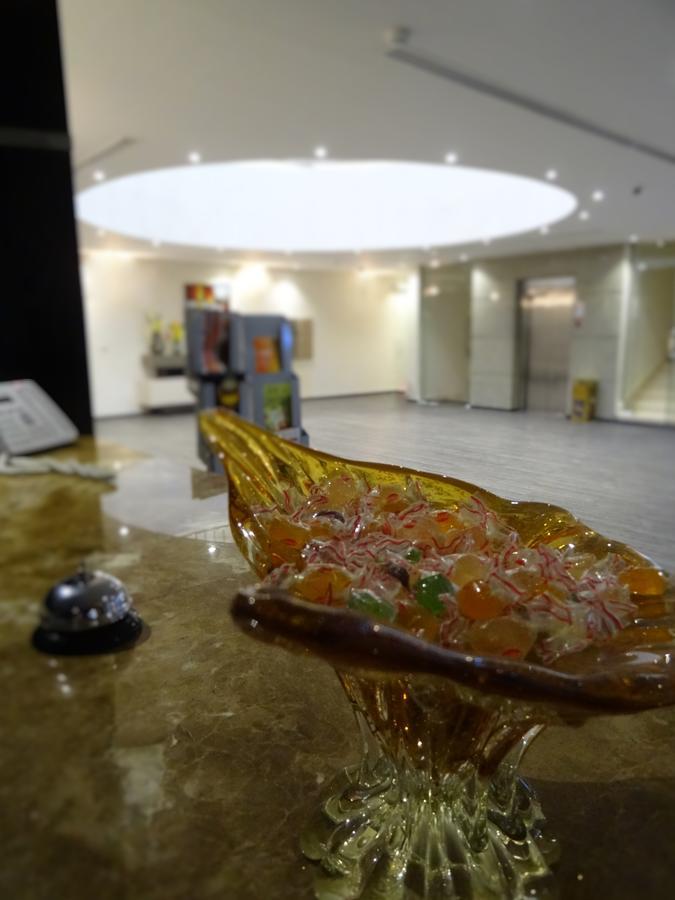 Dar Hashim Hotel Suites - Al Sahafa Эр-Рияд Экстерьер фото