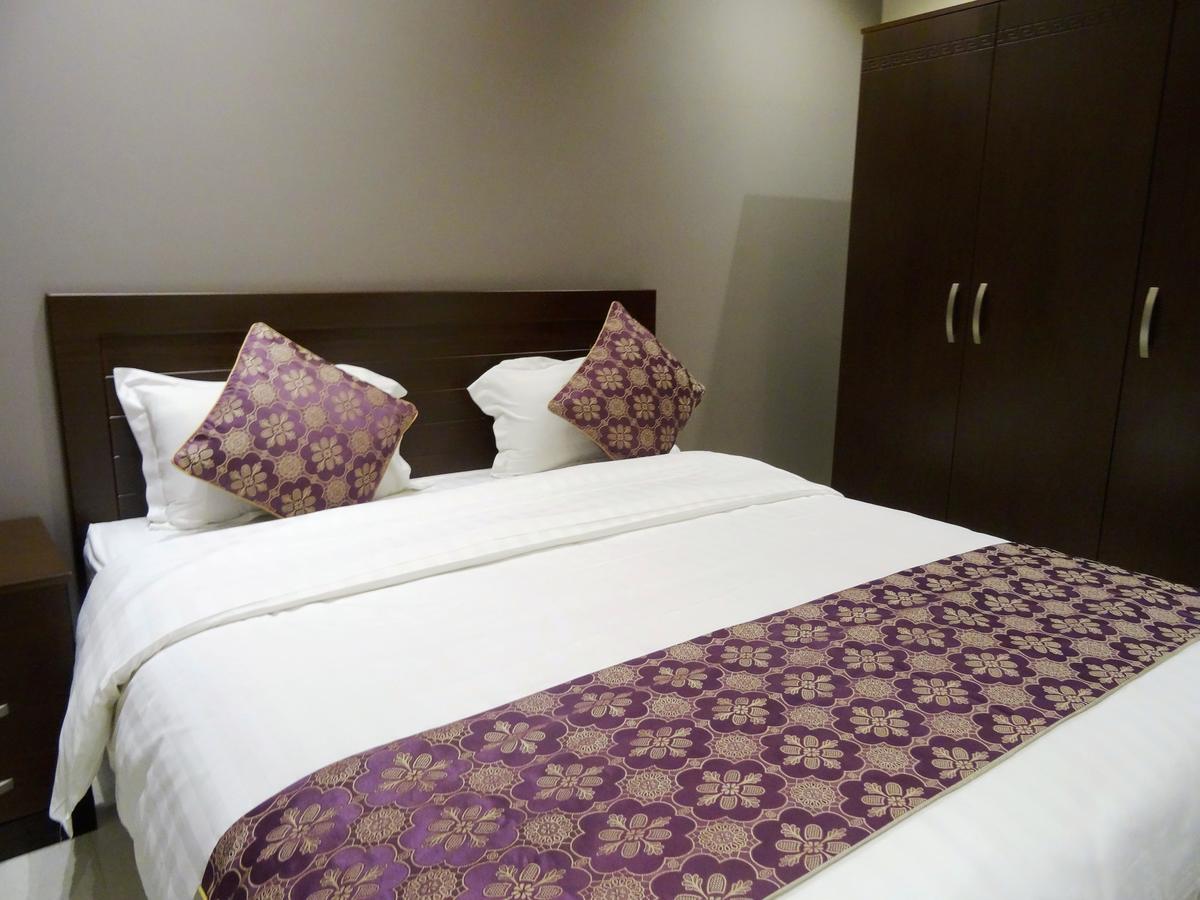Dar Hashim Hotel Suites - Al Sahafa Эр-Рияд Экстерьер фото